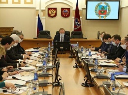 Виктор Томенко провел заседание по экономической устойчивости Алтайского края