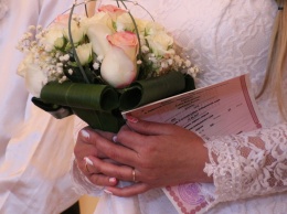 В Нижнем Тагиле ЗАГСы продолжают регистрировать браки в условиях полной изоляции