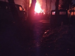 В Бийске мужчина пострадал на пожаре со взрывом бытового газа в частном доме