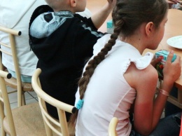 В Свердловской области школьникам из категории льготных семей оплатят питание