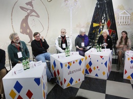 Дерзновение и открытие: фестиваль «Зазеркалье» начался в Барнауле