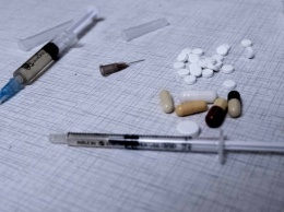 В Екатеринбурге наркосбытчики хранили наркотики в продуктовом магазине