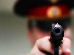 В Крыму полицейский выстрелил в мужчину, который напал на него с ножом