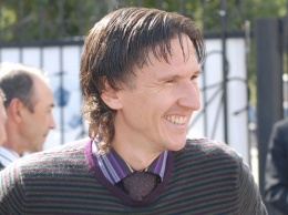 Алексей Смертин пробежал марафон во дворе своего дома