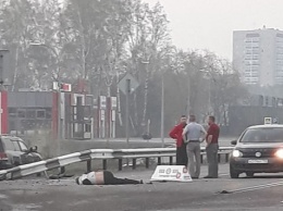 Автомобили столкнулись на кемеровском перекрестке