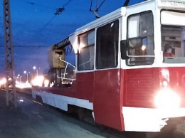 В Старом Осколе курсирует трамвай-дезинфектор и вагон Победы