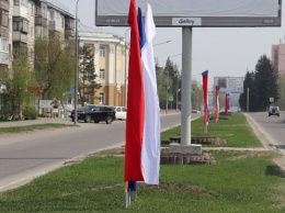 Улицы Барнаула украшают ко Дню Победы
