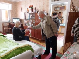 Жительницу Ялты Маргариту Макарову поздравили с 90-летним юбилеем