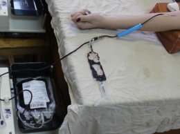 В Свердловской области больных коронавирусом будут лечить переливанием крови