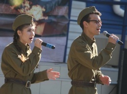 9 мая барнаульцы вместе споют песню «День Победы» на балконах