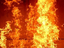 Пожар вспыхнул в многоэтажке Симферополя 1 мая: эвакуированы 14 человек, - ФОТО