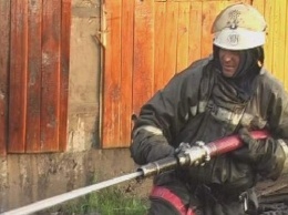 В Алтайском крае сгорели три садовых домика