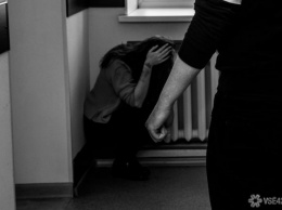 Число случаев домашнего насилия в России возросло на фоне самоизоляции