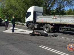 «Я его не заметил просто»: в ДТП на Горького пострадал мотоциклист (видео)