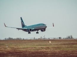 В Екатеринбург прилетел самолет с эвакуироваными из Индии туристами