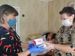 Как соцработники Алтайского края работают с пенсионерами в условиях пандемии