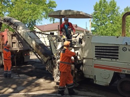В Бийске начали ремонт дорог, которые много лет были в плачевном состоянии