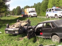 Нетрезвый водитель устроил ДТП с перевертышем в Кузбассе