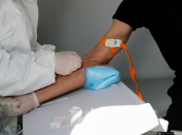 В России заявили об успехе в неофициальном испытании вакцины от COVID-19 на людях