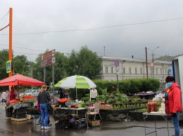 Барнаульские чиновники намерены «выселить» лоточников с излюбленной площади Спартака