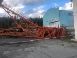 Летающие крыши и человеческие жертвы: как прошел ураган на Урале и в Сибири