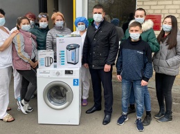 Депутаты помогают медикам в ковидных госпиталях Алтайского края