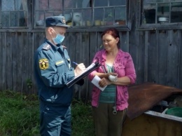 В Алтайском крае сотрудники МЧС провели противопожарный рейд