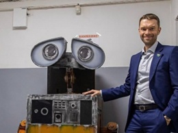 Депутат Екатеринбурга с помощью робота ВАЛЛ-И расскажет детям о сортировке мусора