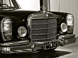 Mercedes-Benz из коллекции принца Монако выставили на продажу в Новосибирске