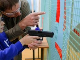 «От теории к практике». В Белгороде провели первый открытый урок по практической стрельбе для детей и подростков
