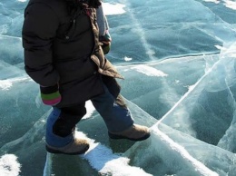 В Башкирии трое детей провалились под первый лед: один ребенок погиб
