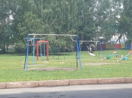 Нарушения на детских площадках в период пандемии возмутили кемеровчан