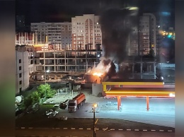 На территории строящейся поликлиники в Барнауле случился пожар