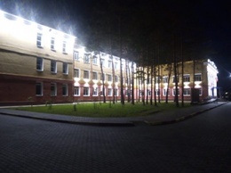 Оба корпуса школы № 22 в Благовещенске установили подсветку