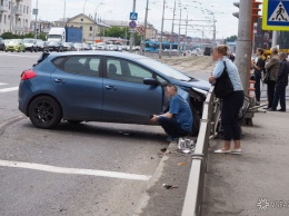 Фура протаранила легковушку в Кемерове из-за невнимательности водителя