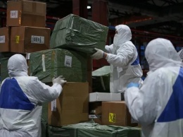 За месяц в Югру из Китая доставили 130 тонн защитных средств для врачей
