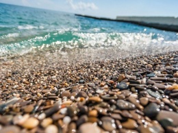 К 1 июля в Крыму откроется более 400 пляжей: отдыхающих обяжут соблюдать дистанцию