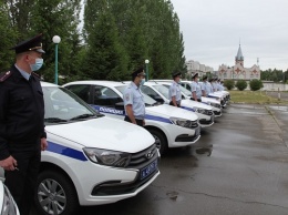 Барнаульские полицейские получили 12 новых автомобилей «Лада»