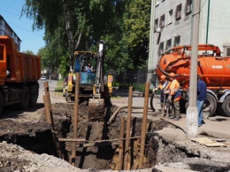 Сотрудники СКЭК оперативно ликвидируют аварию на сетях в Кемерове