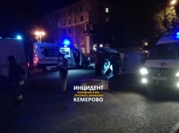 Четыре человека пострадали в ДТП с опрокинутой скорой помощью в Кемерове