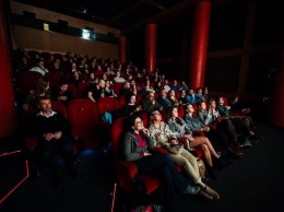 С 1 июля в Крыму откроются кинотеатры, театры и детские лагеря