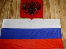 В Калининграде ЗАО наказали за то, что государственный флаг висел слева, а не справа