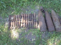 Под Белгородом нашли тайники с боеприпасами на 110 кг тротила
