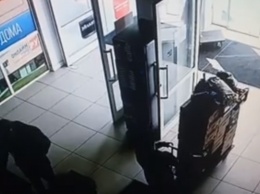 Сюрприз: в Нижнем Тагиле мужчина забрал забытые в банкомате деньги