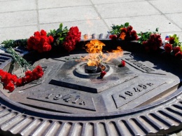 В Калининграде задержали мужчину за осквернение Вечного огня