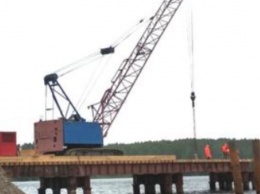 Подрядчики столкнулись со сложностями при строительстве моста через Тагильский пруд