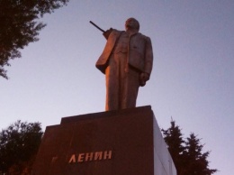 В Белгороде символ центрального парка потерял руку