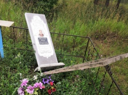 Неизвестный вандал разрыл могилу в Кузбассе