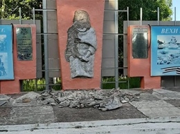 Подрядчик в Циолковском сорвал сроки реставрации памятных стел