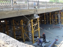 В Нижнем Тагиле в рамках реконструкции моста на проспекте Мира заменят парапеты
